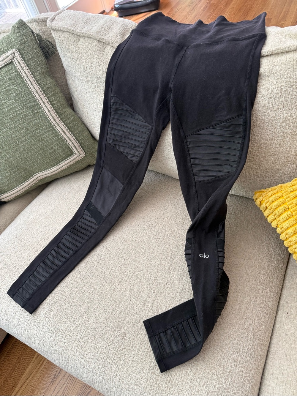 ALO Yoga Black Leggings with Paneled Rib Detail